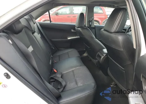 2012 Toyota Camry Base z USA, uszkodzony, nr VIN 4T1BF1FK6CU517933